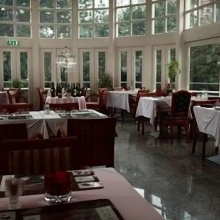 2000 Valkenburg Hotel 3*
