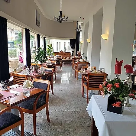 מלון 2000 Valkenburg 3*
