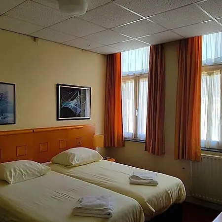 מלון 2000 Valkenburg 3*