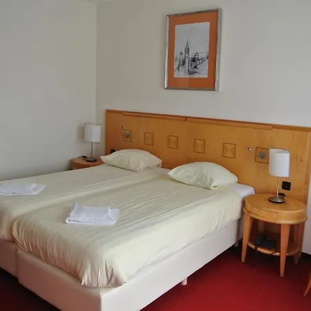 2000 Valkenburg Hotel