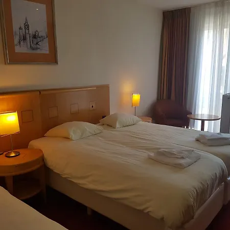 2000 Valkenburg 3*
