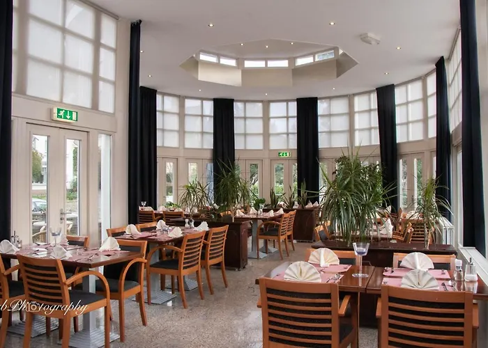 2000 Valkenburg Otel 3*